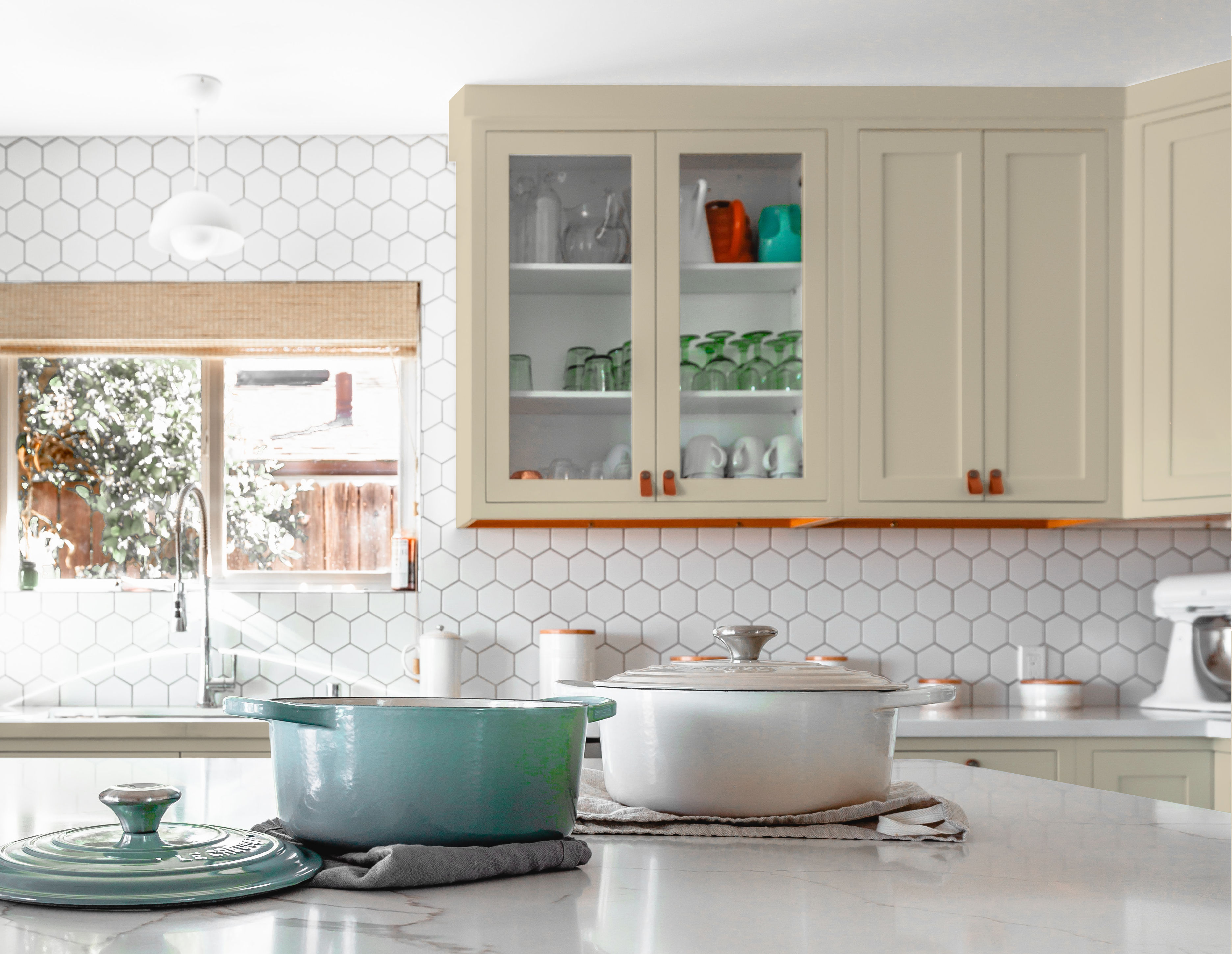 Ivory Solid Colors Look SM 129 8 ft x 4 ft Super Matte Finish Decorative Laminate - 1 mm | Suitable for Living Room, Kitchen, Office