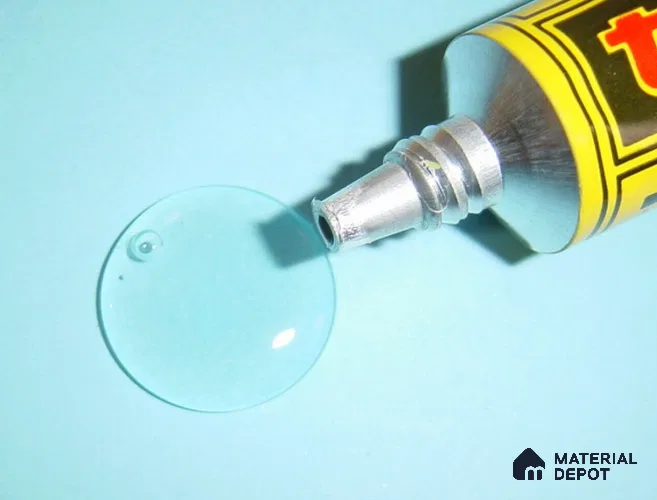 D024 Silver White Adhesive Tube  - 45 ml
