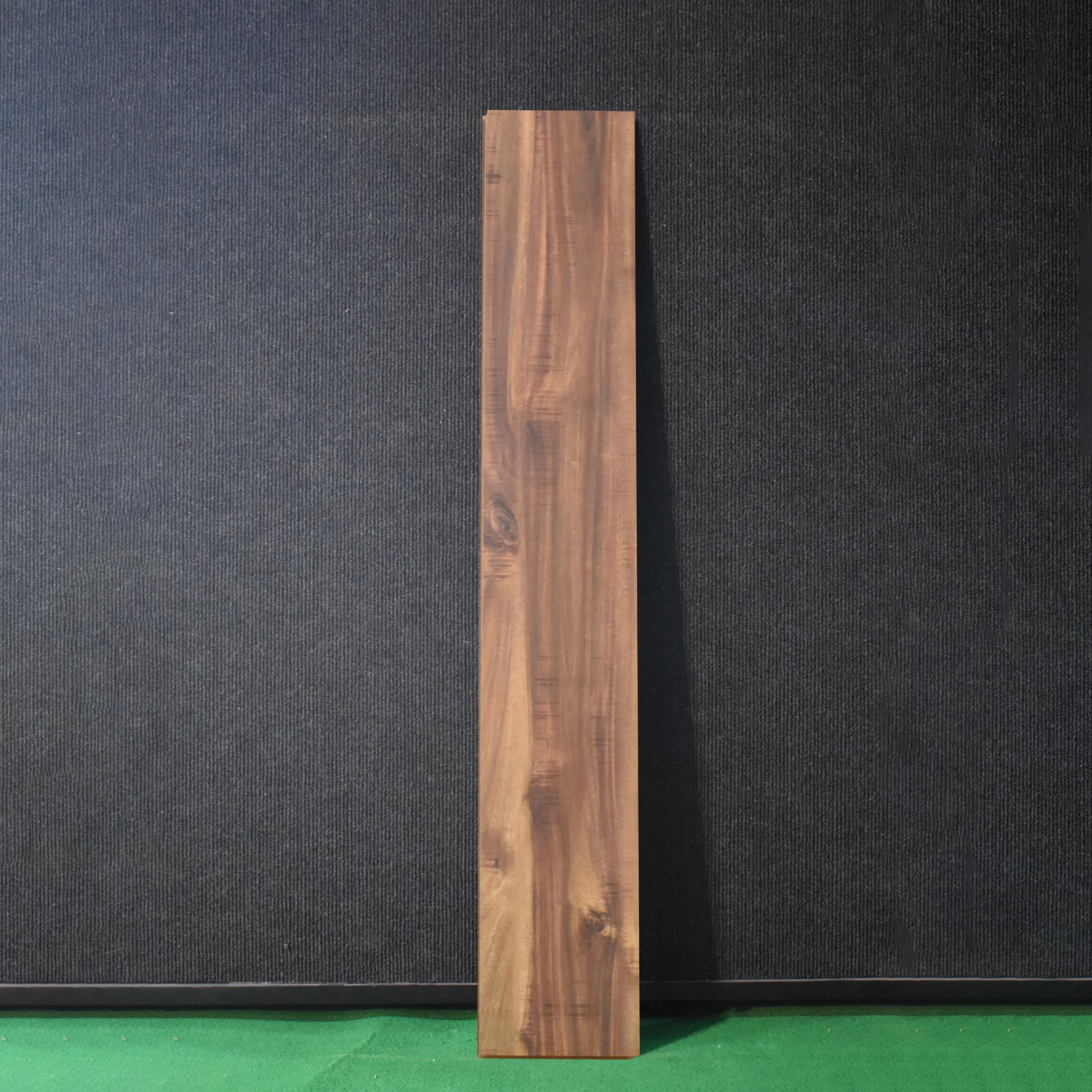 HDF Laminate Wood Floor Crystal Finish Aristo Premium LF 00247 | 4 ft x 7.7 inch x 8 mm | AC4 Grade | Wax Coated Lock | Original Unilin Locking | Suitable for Flooring, Living Room, Bedroom