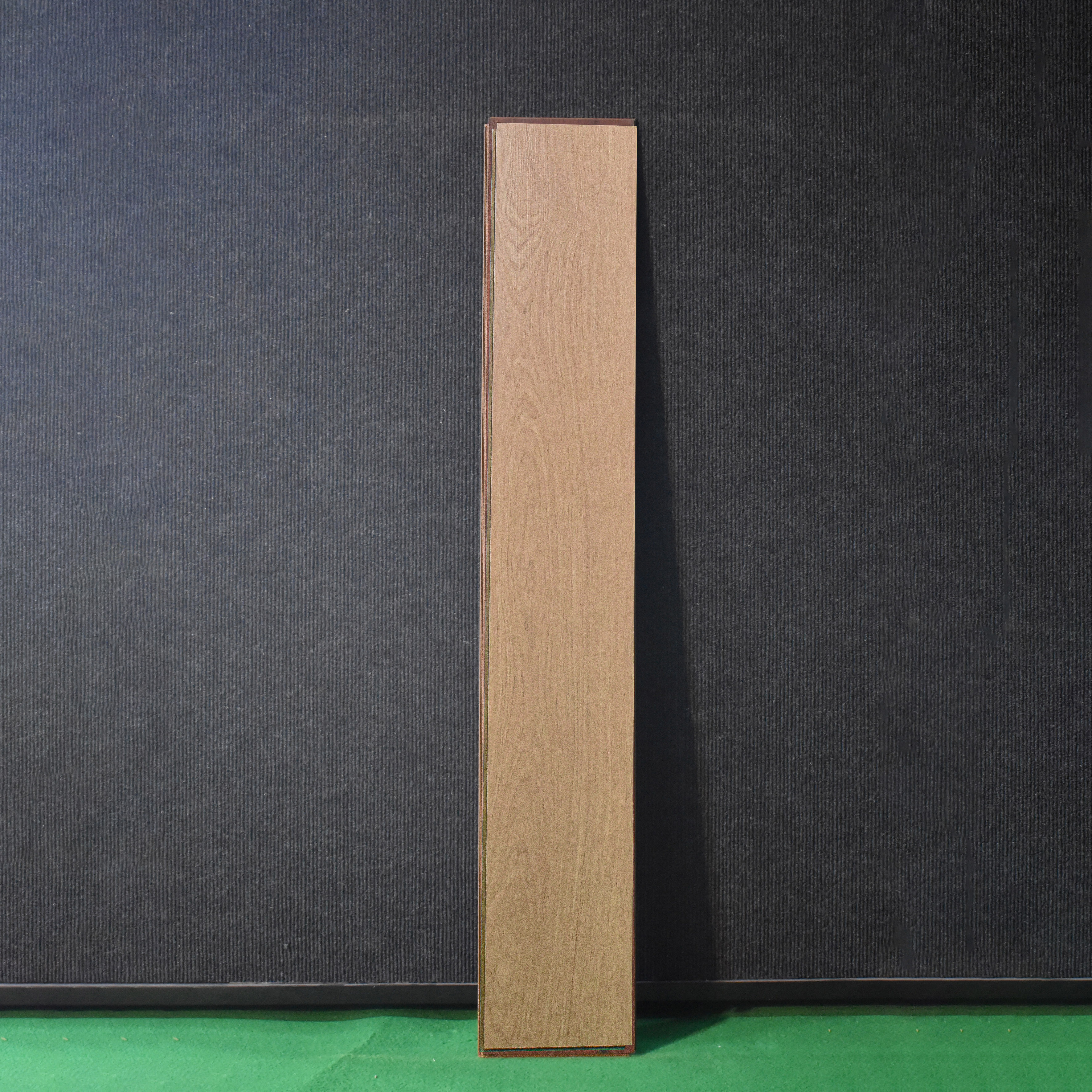 HDF Laminate Wood Floor Crystal Finish Aristo Premium LF 00256 | 4 ft x 7.7 inch x 8 mm | AC4 Grade | Wax Coated Lock | Original Unilin Locking | Suitable for Flooring, Living Room, Bedroom
