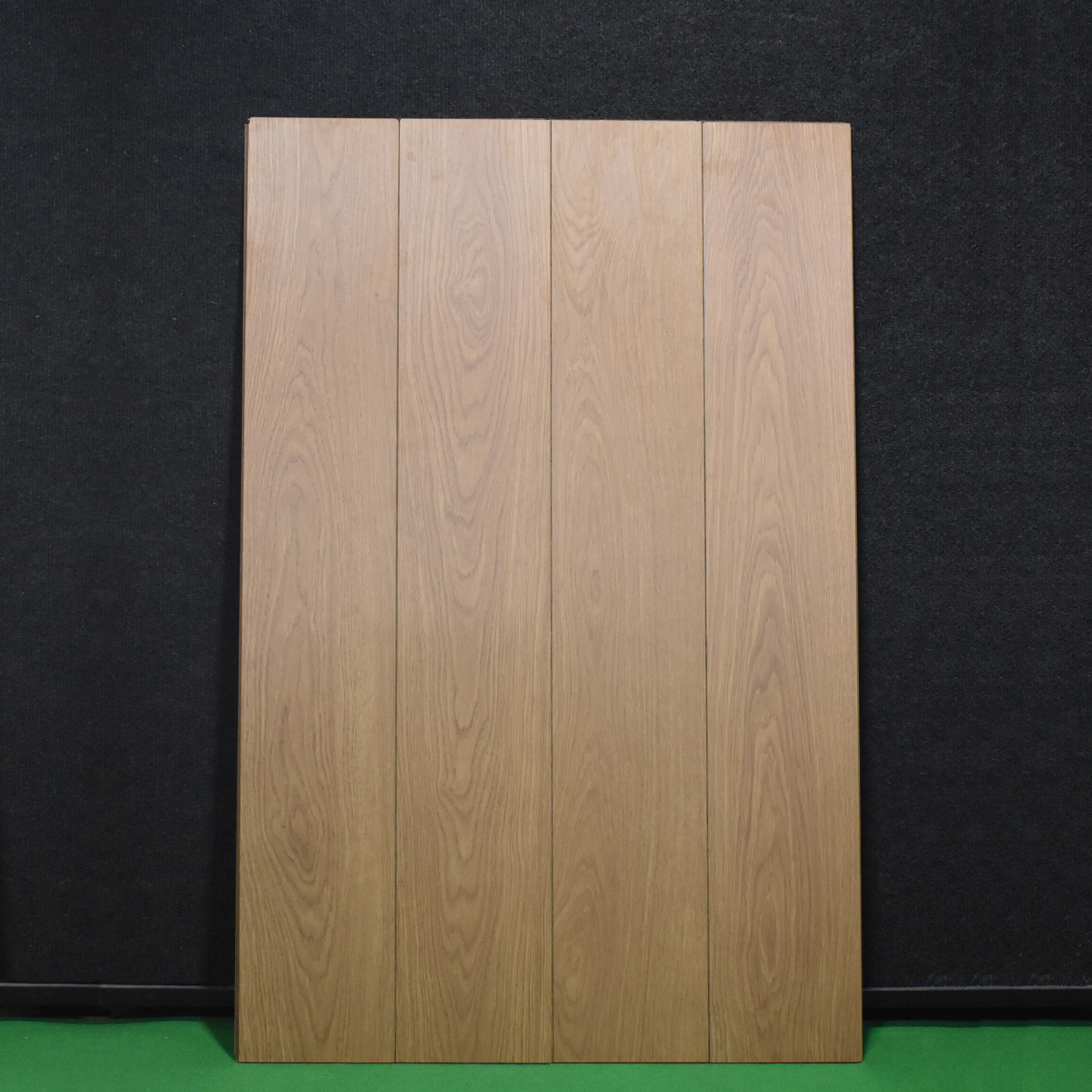 HDF Laminate Wood Floor Crystal Finish Aristo Premium LF 00256 | 4 ft x 7.7 inch x 8 mm | AC4 Grade | Wax Coated Lock | Original Unilin Locking | Suitable for Flooring, Living Room, Bedroom