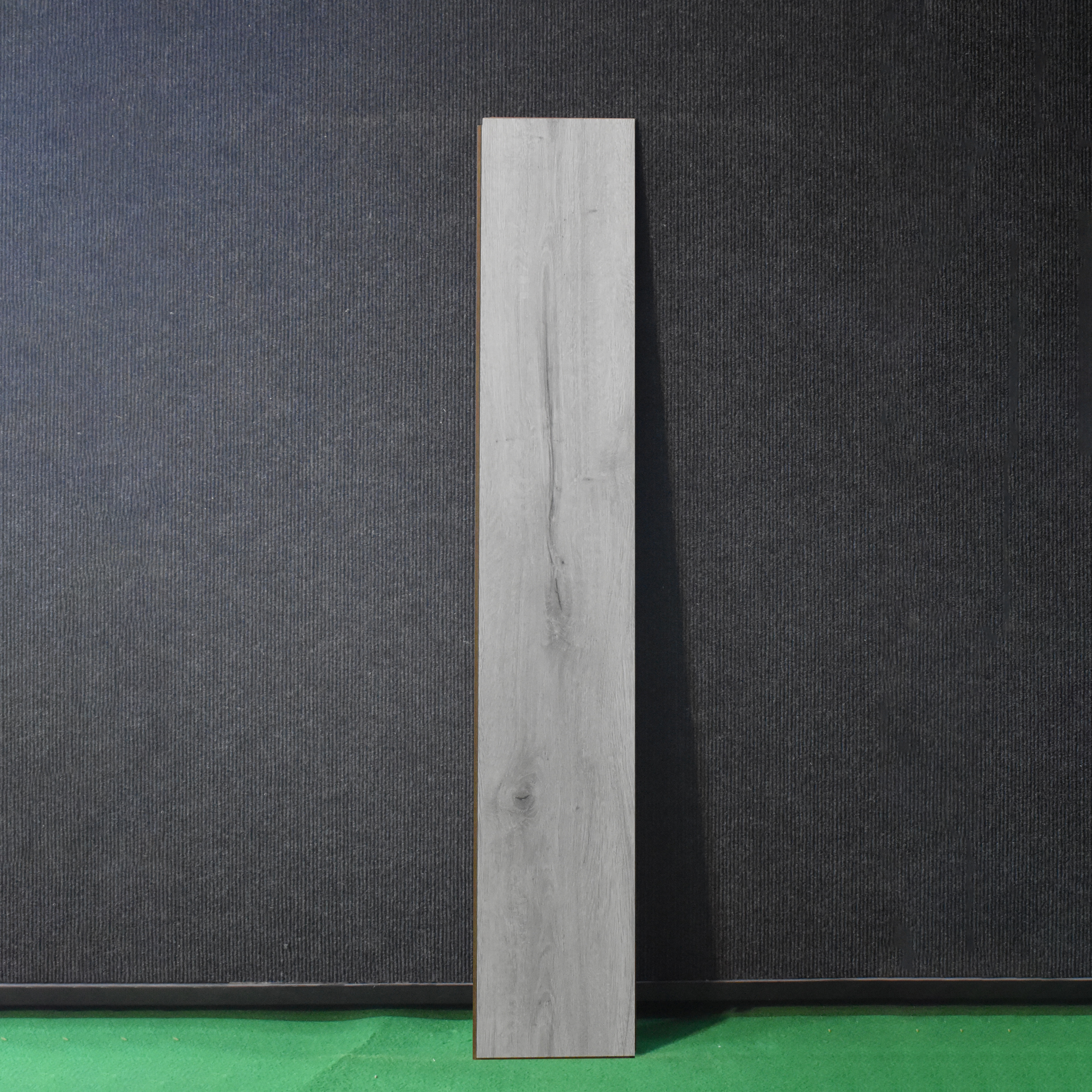HDF Laminate Wood Floor Crystal Finish Aristo Premium LF 00246 | 4 ft x 7.7 inch x 8 mm | AC4 Grade | Wax Coated Lock | Original Unilin Locking | Suitable for Flooring, Living Room, Bedroom