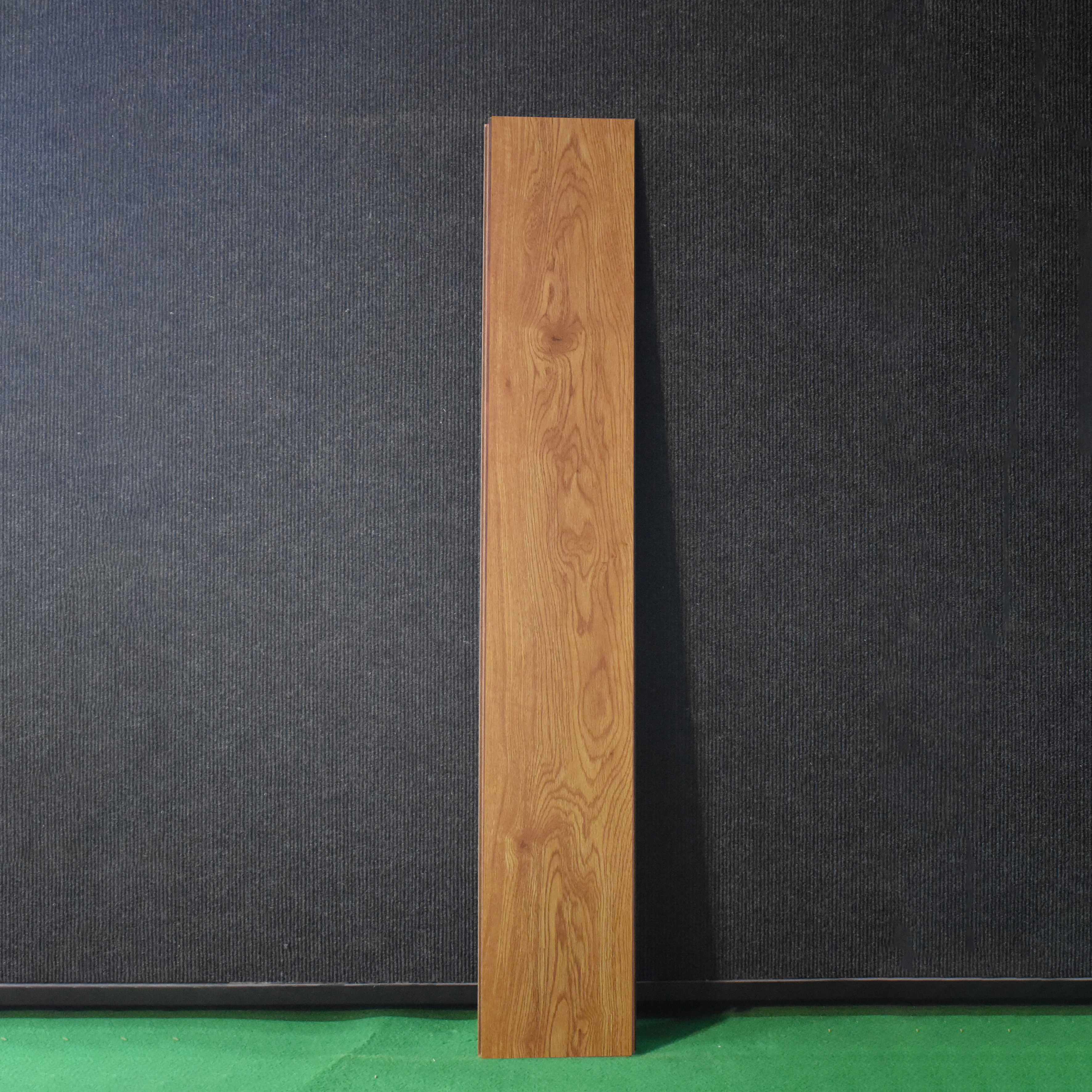 HDF Laminate Wood Floor Crystal Finish Heirloom LF 00272 | 4 ft x 7.8 inch x 12 mm | AC4 Grade | Arc Click With Wax Coating | Paper Joint Groove | Suitable for Flooring, Living Room, Bedroom