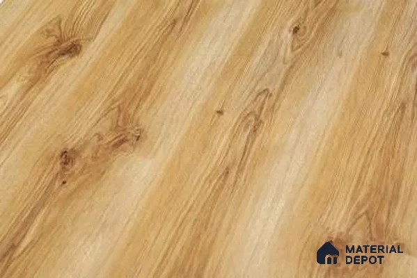 8802  Oak Natural  1218x198  mm Laminate Wood Floor - 8.3 mm