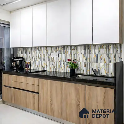 Modern kitchen with white laminate cabinets, light oak wood laminate base, and geometric marble-look backsplash tiles