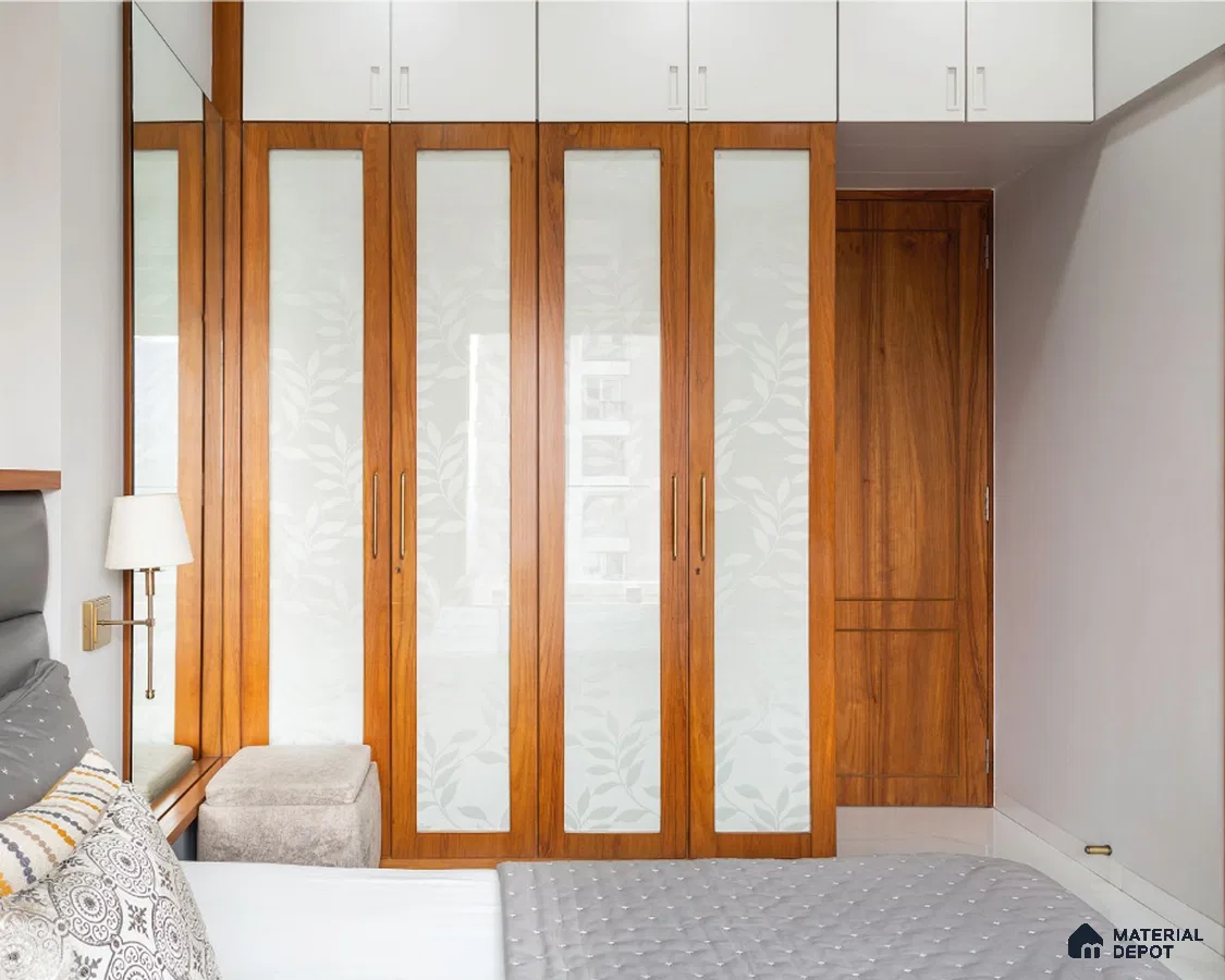 Mid-Century Swing Wardrobe